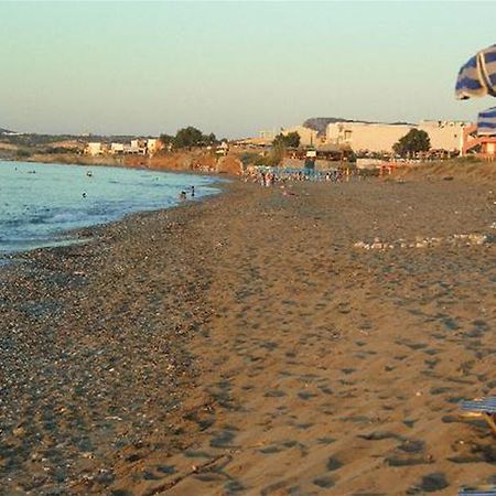 Danaos Beach Apartments Sfáka エクステリア 写真