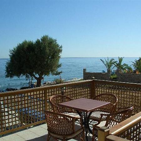 Danaos Beach Apartments Sfáka エクステリア 写真