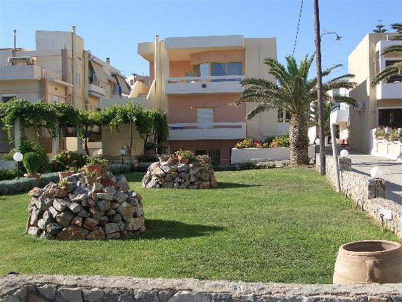 Danaos Beach Apartments Sfáka エクステリア 写真
