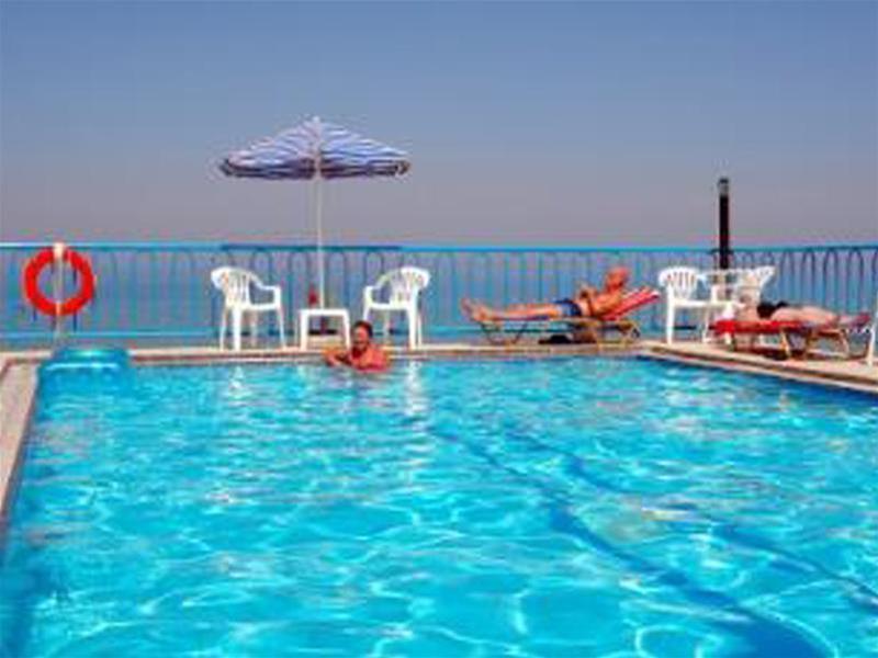 Danaos Beach Apartments Sfáka エクステリア 写真