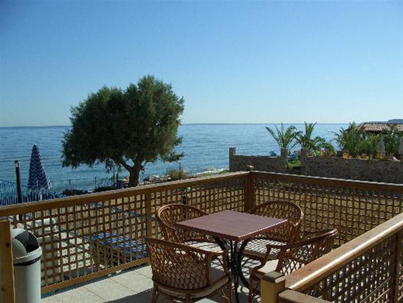 Danaos Beach Apartments Sfáka エクステリア 写真